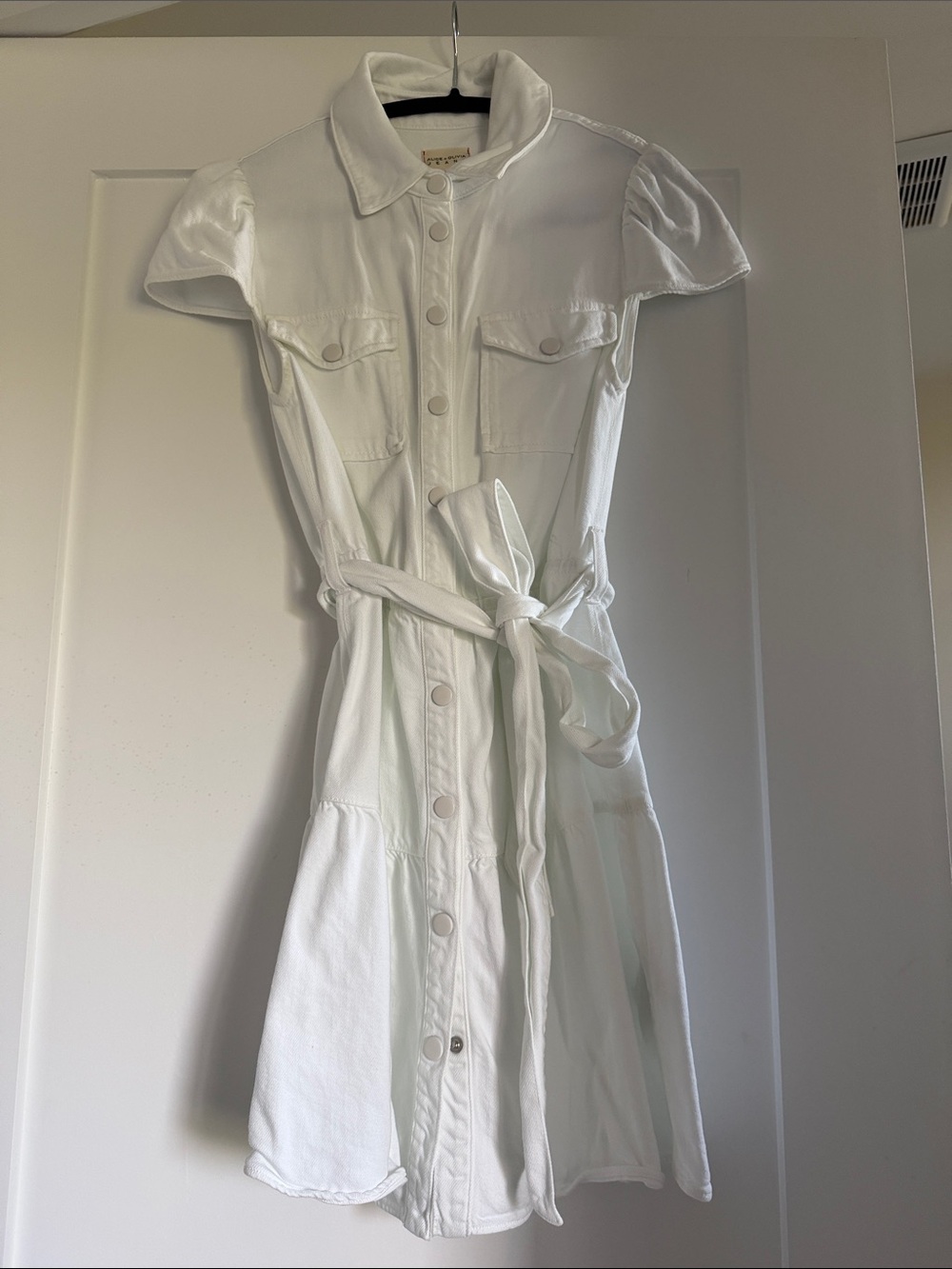 Alice + Olivia White Short-Sleeve Button Shirt Dress with Tie Waist